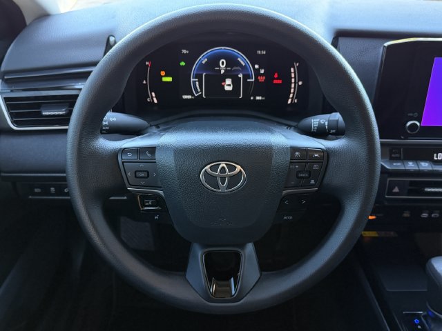 Used 2026 Toyota Camry LE w/ Convenience Package FWD image 12