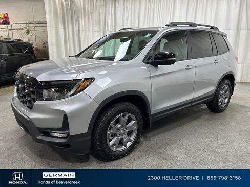 Certified 2025 Honda Passport TrailSport image 4