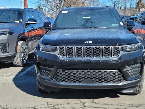 New 2025 Jeep Grand Cherokee Laredo X w/ Luxury Tech Group I image 2
