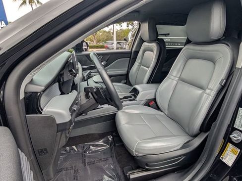 Used 2020 Lincoln Corsair FWD w/ Rear Removable Package Tray image 13