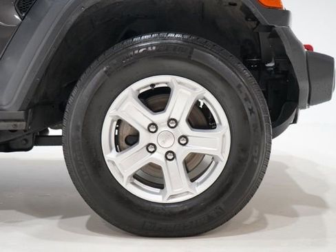 Used 2019 Jeep Wrangler Unlimited Sport S image 12