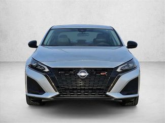 Used 2024 Nissan Altima 2.5 SR video 2