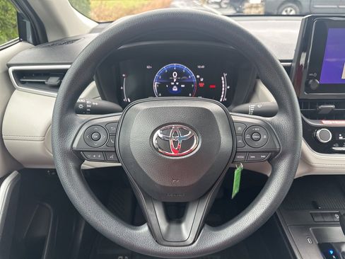 Certified 2026 Toyota Corolla Cross L image 12