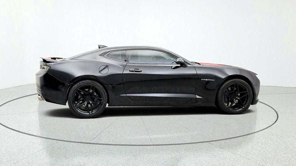 Used 2017 Chevrolet Camaro SS RWD image 4