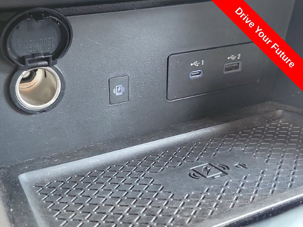 Used 2022 Nissan Pathfinder Platinum w/ Cargo Package FWD image 12