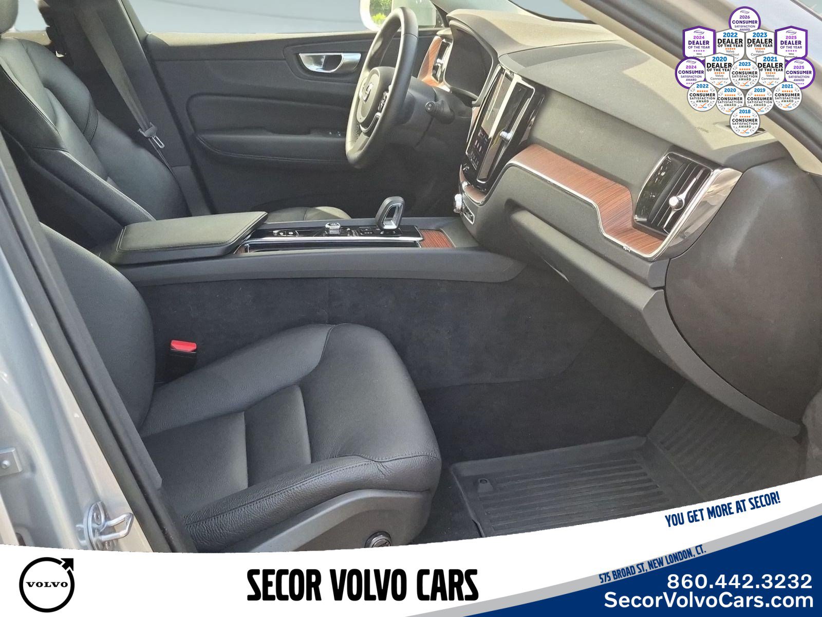 Certified 2023 Volvo XC60 B5 Plus w/ Climate Package AWD/4WD image 23