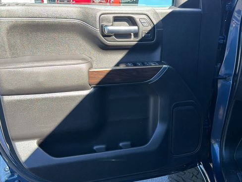 Used 2019 GMC Sierra 1500 SLT w/ SLT Convenience Package AWD/4WD image 23
