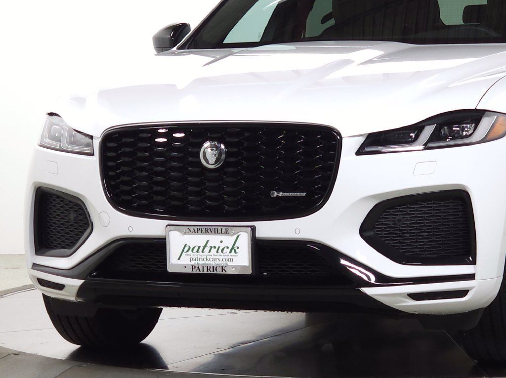 Used 2025 Jaguar F-PACE R-Dynamic S AWD/4WD image 12