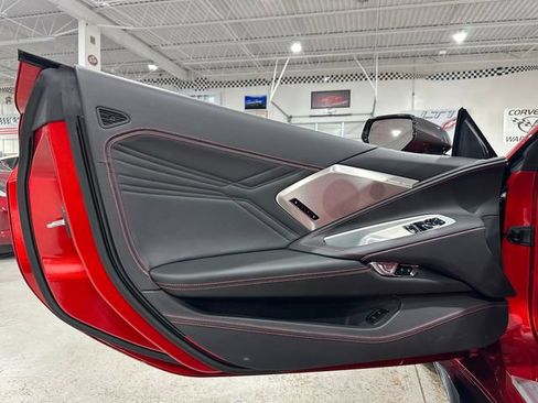 Used 2025 Chevrolet Corvette Z06 RWD image 14