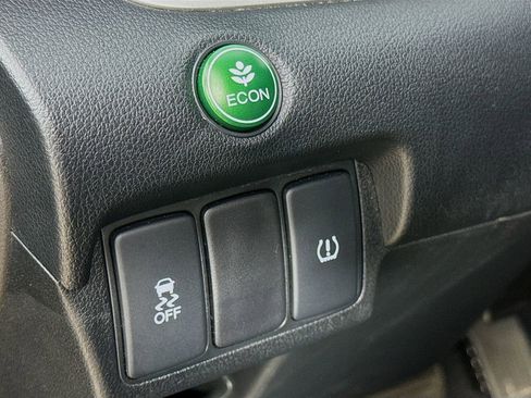 Used 2016 Honda CR-V LX image 12