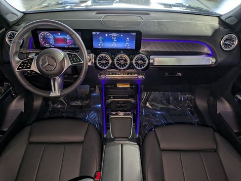 Used 2025 Mercedes-Benz GLB 250 image 18