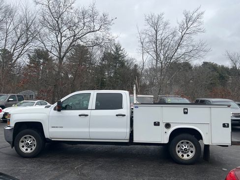 Used 2016 Chevrolet Silverado 3500 W/T w/ Snow Plow Prep Package image 2