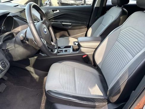 Used 2017 Ford Escape Titanium image 11