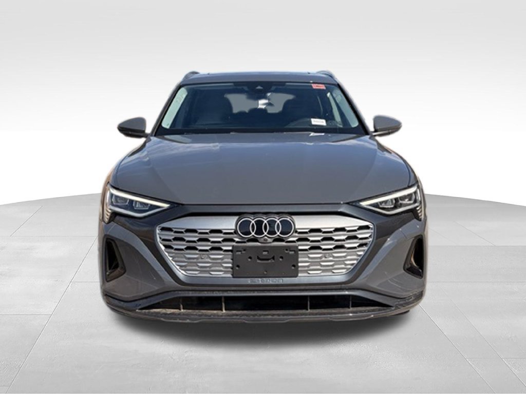 Used 2024 Audi Q8 e-tron Premium Plus w/ Premium Plus Package AWD/4WD image 3