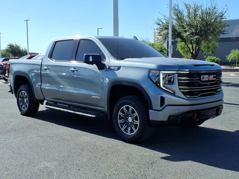 Used 2024 GMC Sierra 1500 AT4 w/ Technology Package AWD/4WD image 7