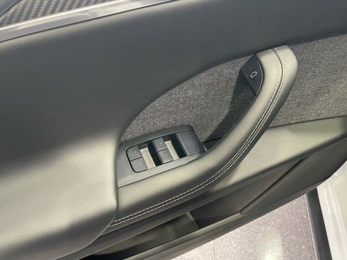 Used 2023 Tesla Model X Plaid image 24