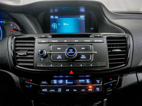 Used 2016 Honda Accord Sport image 24
