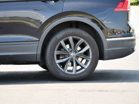 Used 2022 Volkswagen Tiguan SE FWD image 10