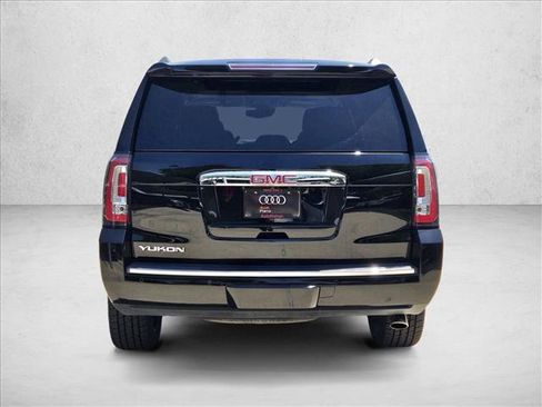 Used 2019 GMC Yukon Denali w/ Denali Ultimate Package AWD/4WD image 6