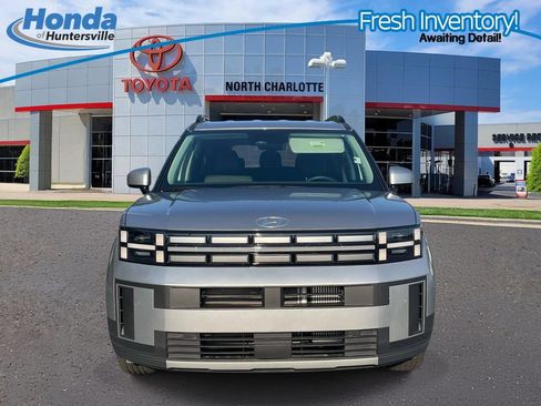 Used 2025 Hyundai Santa Fe SEL FWD image 3