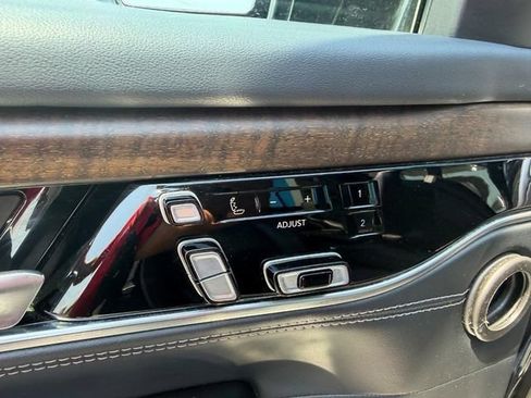 Used 2024 Jeep Grand Wagoneer L 4WD image 23