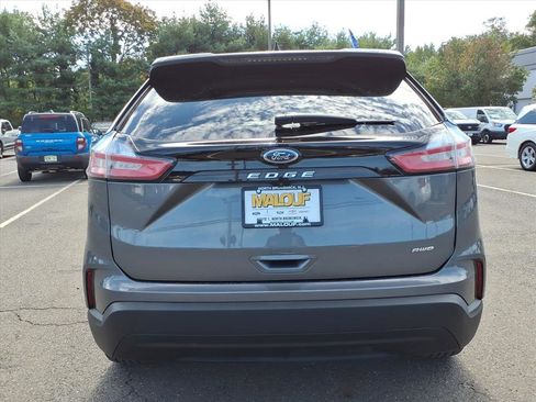Used 2022 Ford Edge SE image 6