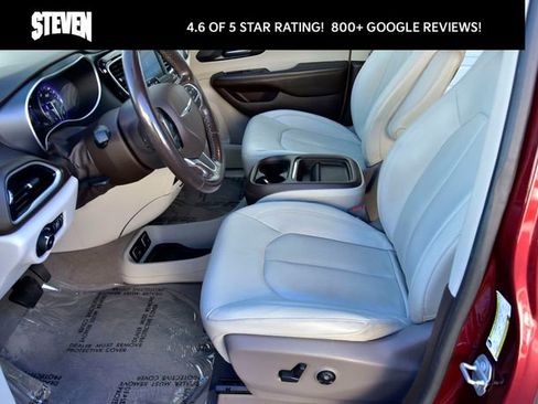 Used 2020 Chrysler Pacifica Touring-L image 10
