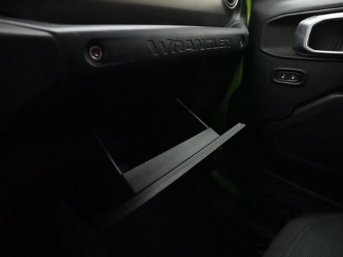 Used 2018 Jeep Wrangler Unlimited Sport S AWD/4WD image 29
