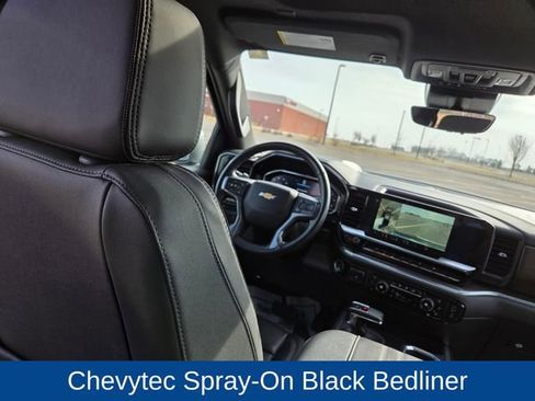 Used 2025 Chevrolet Silverado 1500 High Country w/ High Country Premium Package AWD/4WD image 59