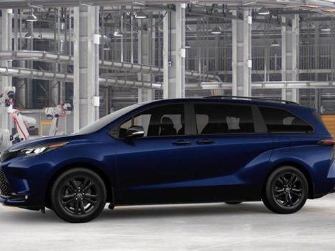 New 2026 Toyota Sienna XSE image 2