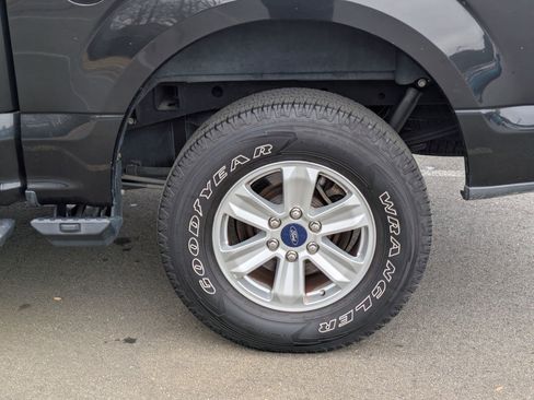 Used 2015 Ford F150 XLT w/ Equipment Group 301A Mid image 8