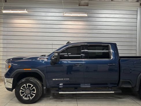Used 2021 GMC Sierra 2500 SLE w/ SLE Value Package; AWD/4WD image 3