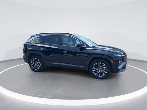 Used 2025 Hyundai Tucson Limited AWD/4WD image 9