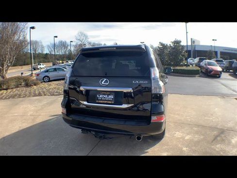 Used 2017 Lexus GX 460 Premium w/ Premium Package image 7