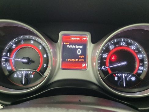 Used 2019 Dodge Journey SE FWD image 23