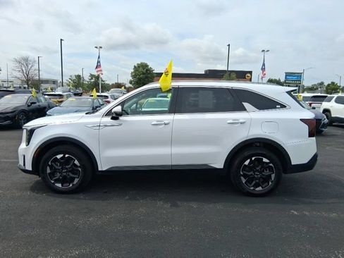 Used 2024 Kia Sorento S AWD/4WD image 10
