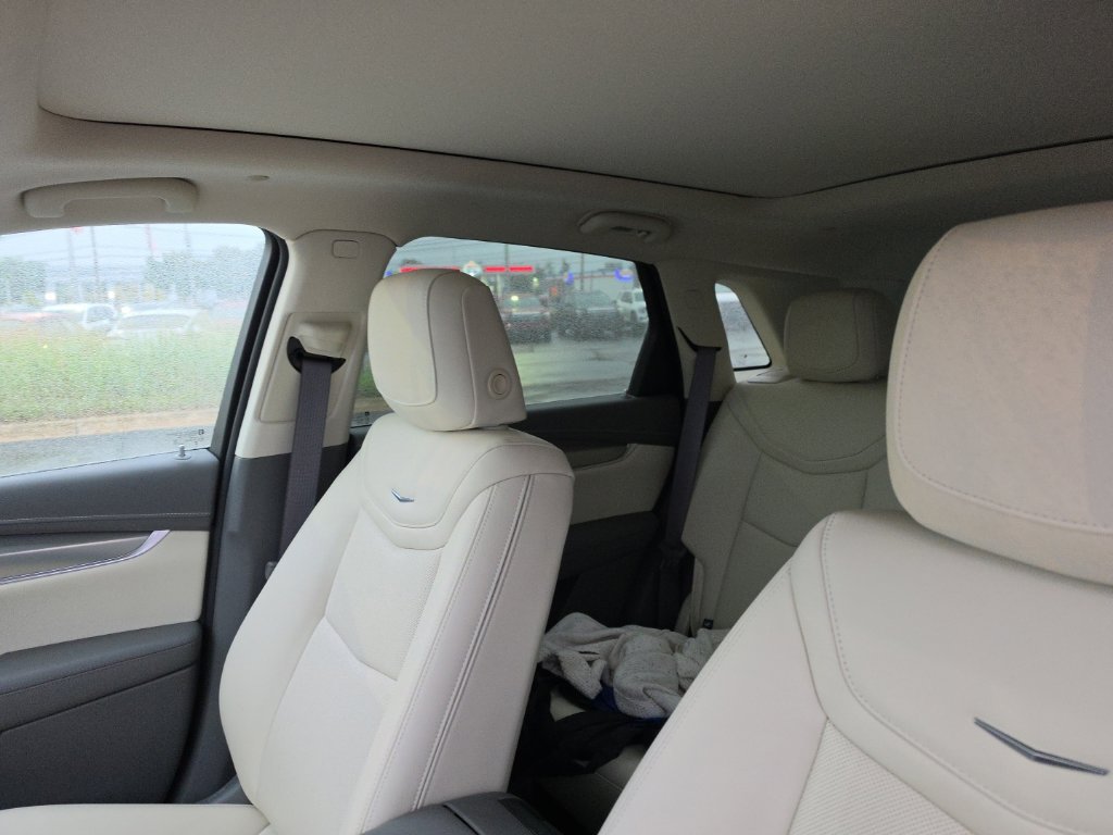 Certified 2024 Cadillac XT5 Premium Luxury w/ LPO, Floor Liner Package AWD/4WD image 8