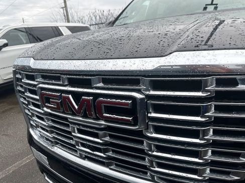New 2026 GMC Yukon Denali image 2