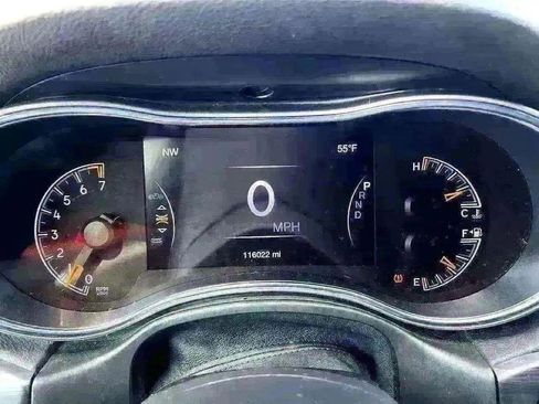 Used 2020 Jeep Grand Cherokee Laredo w/ Quick Order Package 2BN North image 8