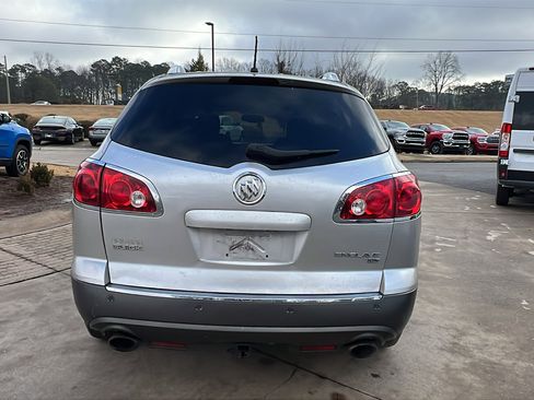 Used 2008 Buick Enclave CX w/ Driver Confidence Package image 9