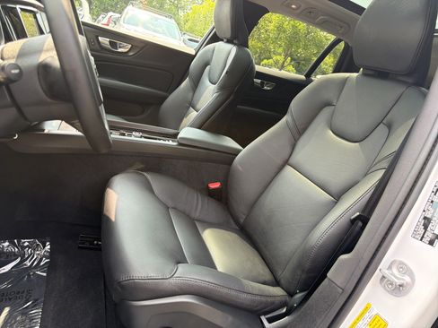 Certified 2024 Volvo V60 B5 Cross Country Plus w/ Protection Package Premier AWD/4WD image 19