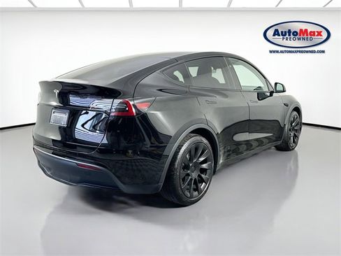 Used 2023 Tesla Model Y Long Range image 2