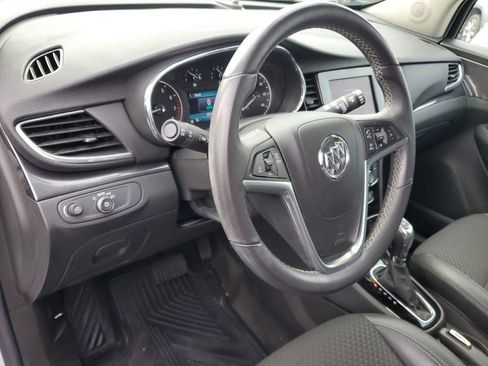 Used 2022 Buick Encore Preferred w/ Safety Package image 9