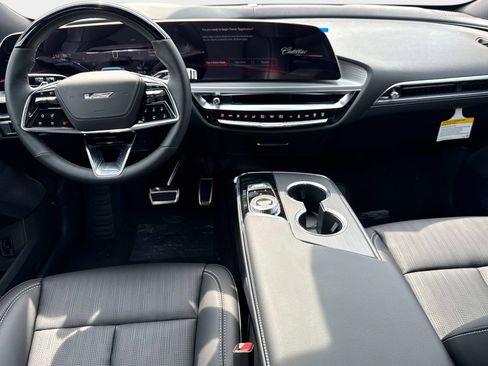 New 2026 Cadillac Lyriq V image 2