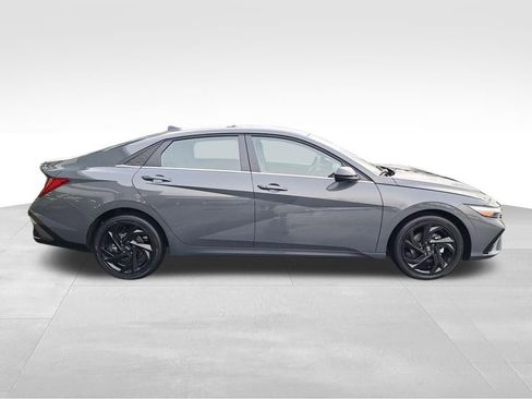 New 2026 Hyundai Elantra SEL Sport Premium FWD image 7