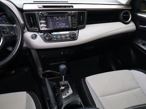 Used 2017 Toyota RAV4 XLE image 11