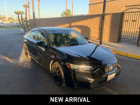 Used 2025 Honda Civic Sport image 3