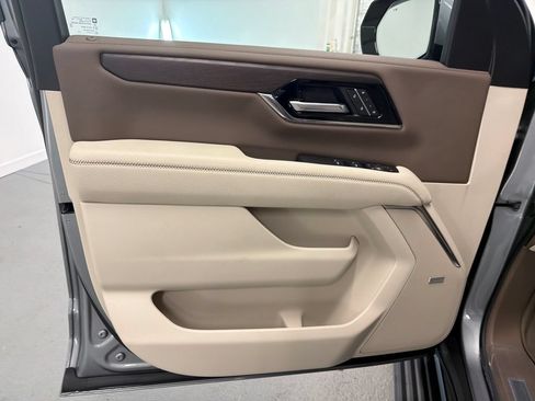 New 2026 GMC Yukon XL Denali w/ Sun & Power Step Package RWD image 12