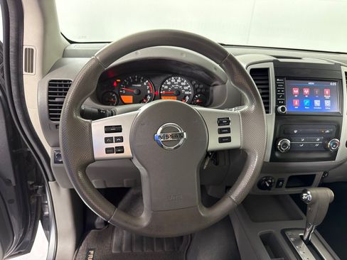 Used 2019 Nissan Frontier SV AWD/4WD image 12