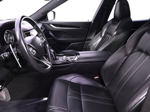 Used 2021 Maserati Levante GranSport image 13